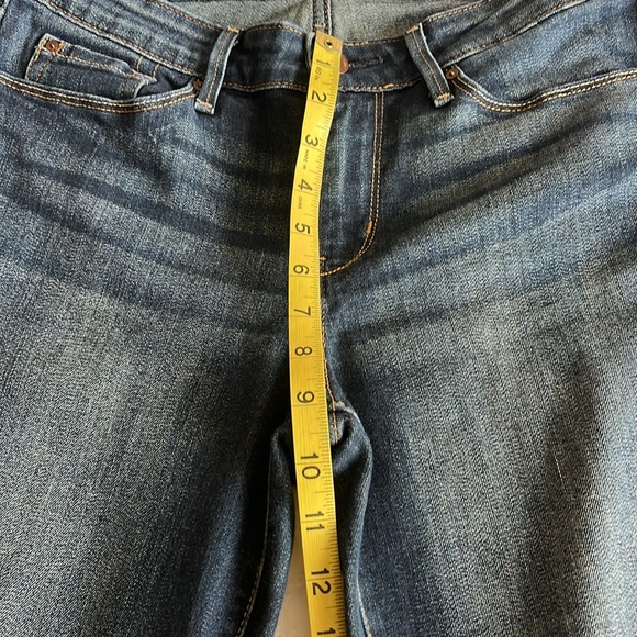 Women’s Signature by Levi Modern Slim Cuffed Ankle Length Jeans - Picture 7 of 8